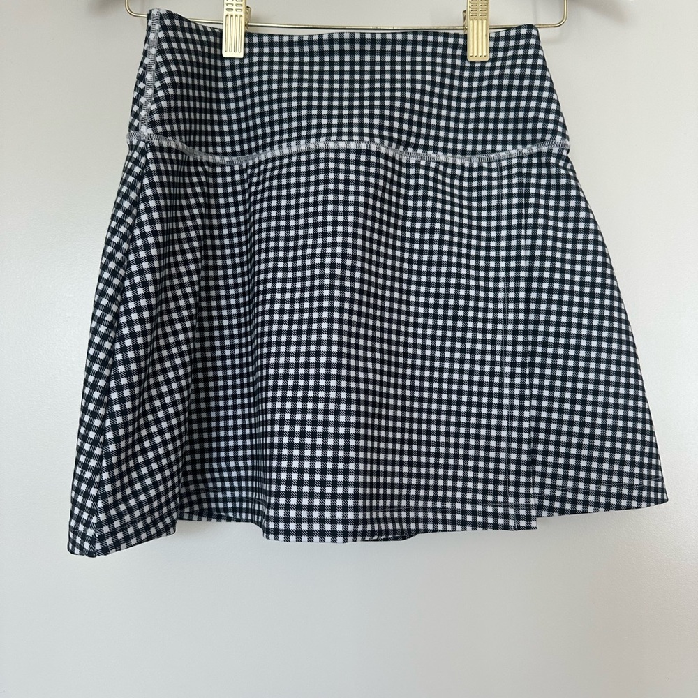 Abercrombie YPB Black and White Gingham Skort
